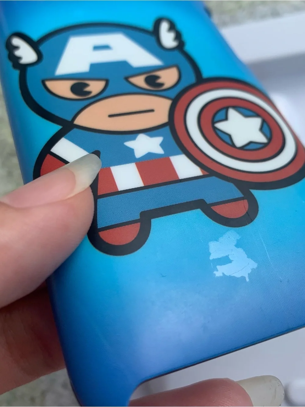 Mobile Marvel Collector's Edition Captain America Clip Case for iPod touch 4th G